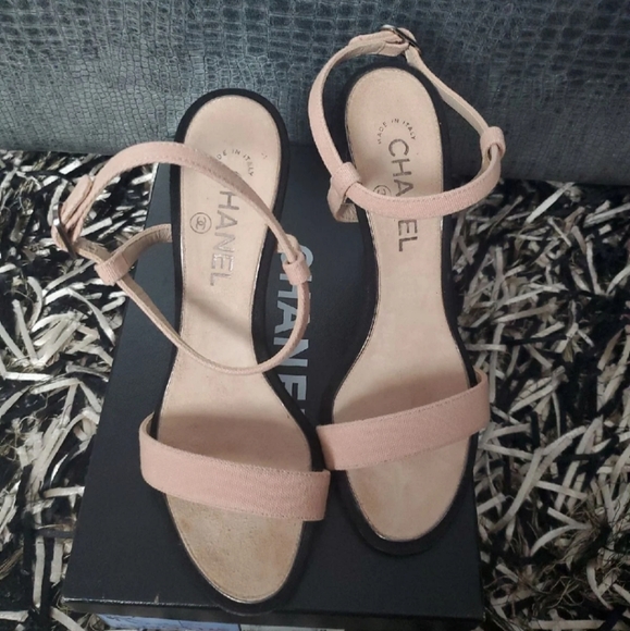 Chanel Camellia Slingback Sandals - Picture 5 of 12